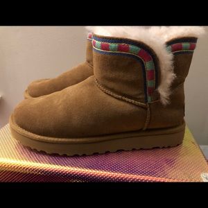 Embroidered Mini Ugg